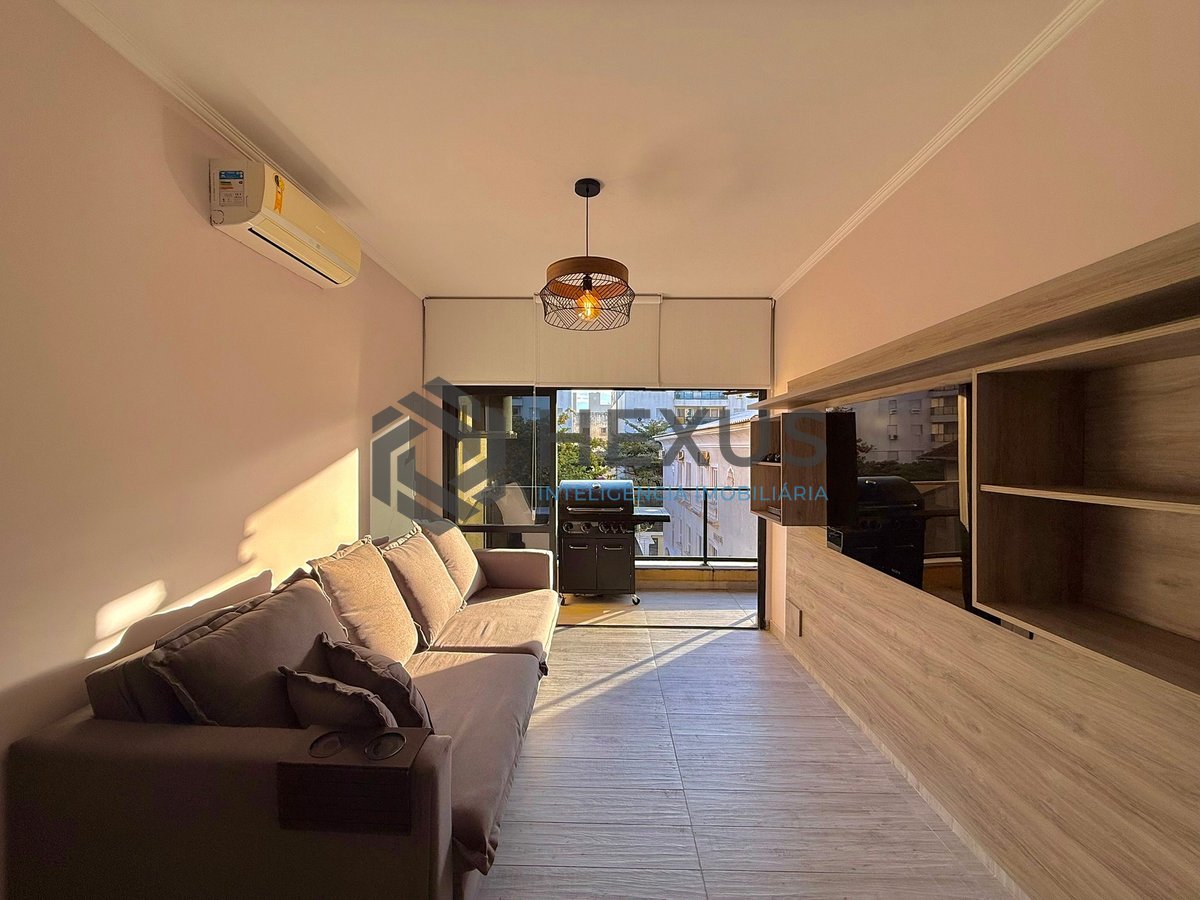 Apartamento a 100m da Praia da Enseada - Guarujá -SP