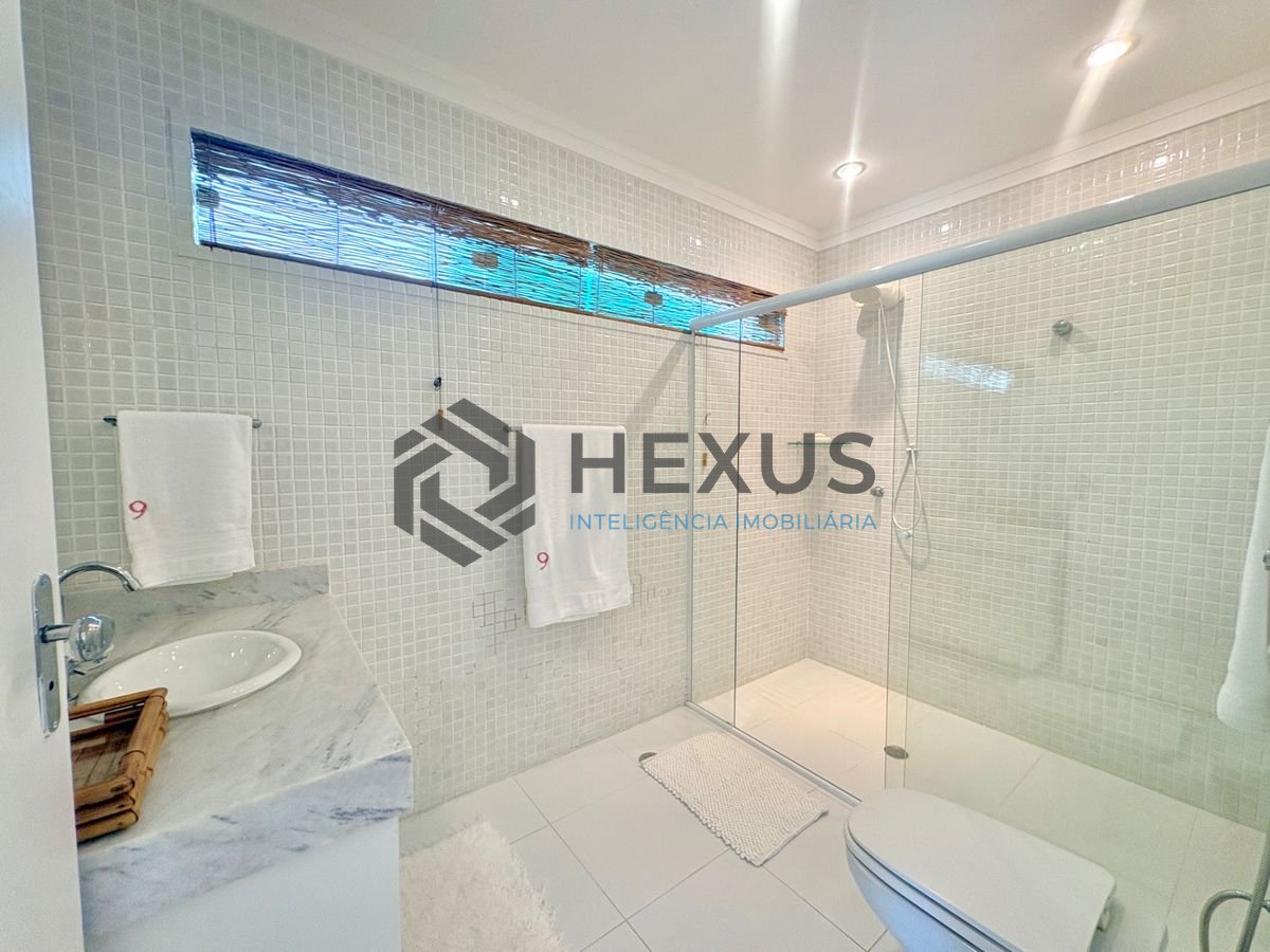 Foto 40 de Casa reformada com piscina e área gourmet no Jardim Acapulco, Guarujá
