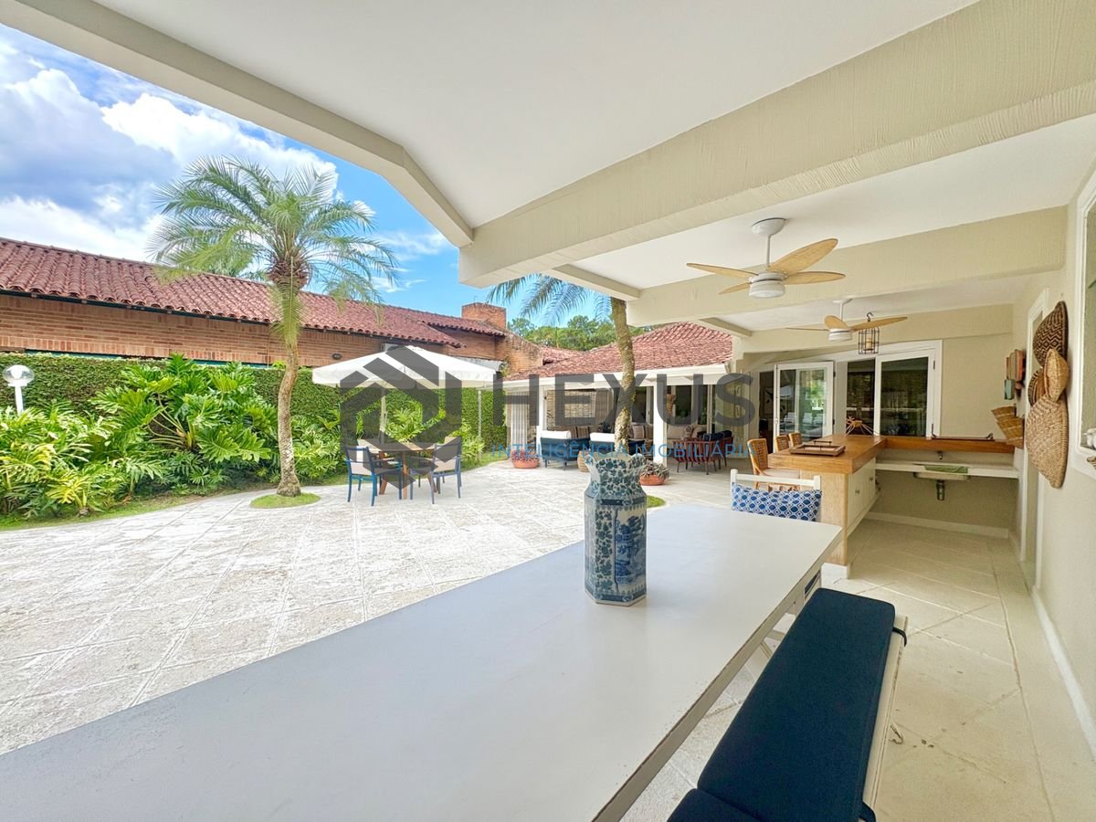 Foto 31 de Casa reformada com piscina e área gourmet no Jardim Acapulco, Guarujá