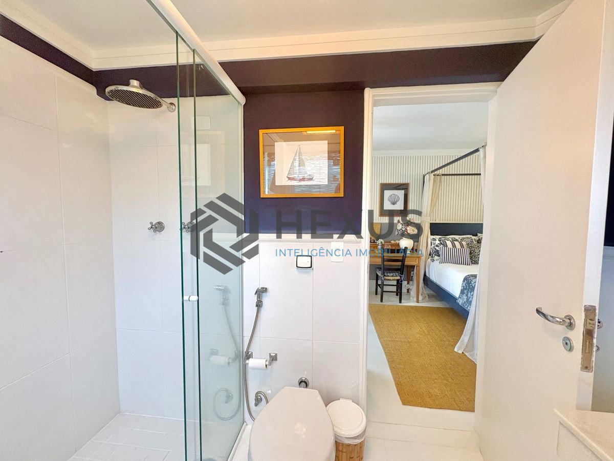 Foto 23 de Casa reformada com piscina e área gourmet no Jardim Acapulco, Guarujá