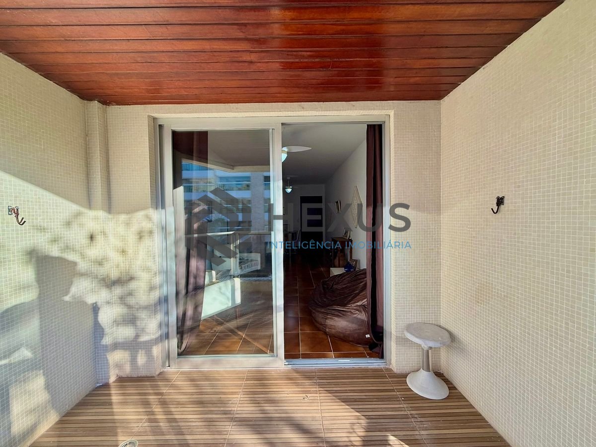 Foto 7 de Apartamento com varanda e lazer a 200m da praia na região da Acqua Mundo na Enseada, Guarujá