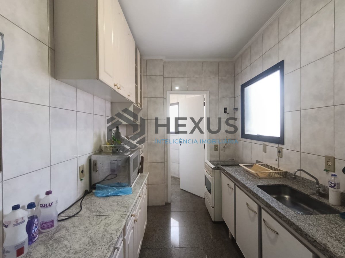 Foto 21 de Apartamento com varanda vista mar e lazer na Enseada, Guarujá