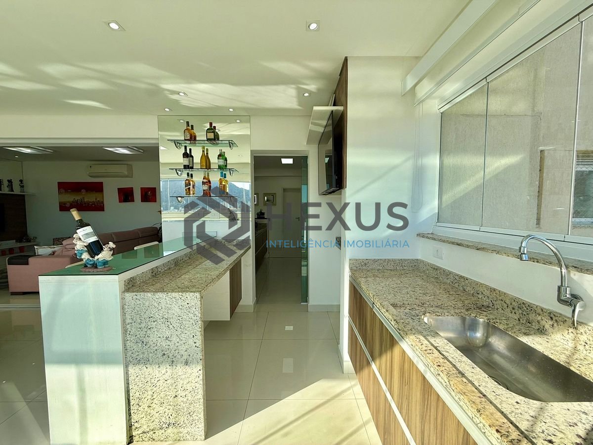 Foto 21 de Apartamento reformado com varanda gourmet vista mar e lazer a 350m da praia na região da Brunela na Enseada, Guarujá