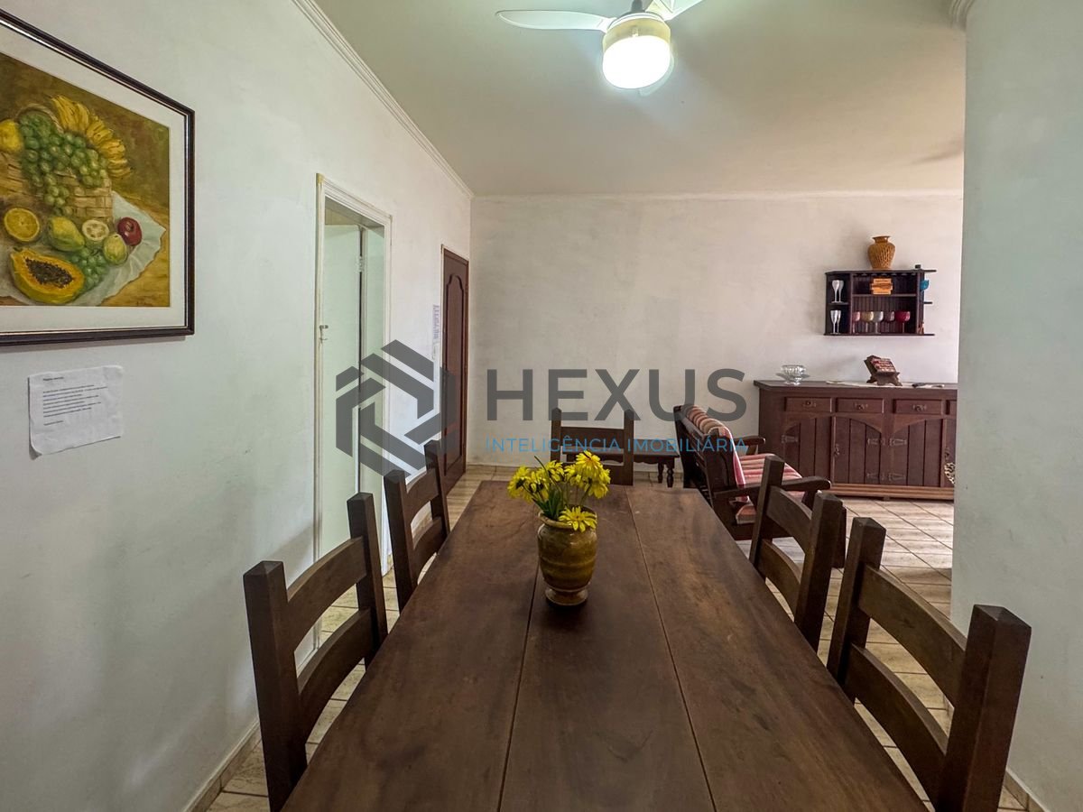 Foto 6 de Apartamento com varanda a 300m da praia no Tombo, Guarujá