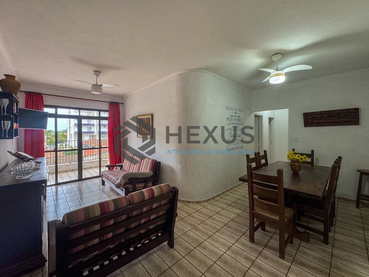 Apartamento com varanda a 300m da praia no Tombo, Guarujá
