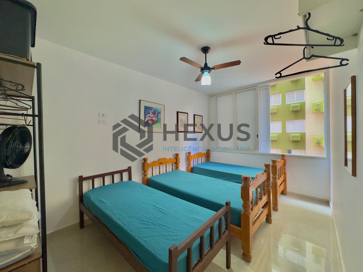 Foto 3 de Apartamento reformado Praia das Pitangueiras à venda, Guarujá-SP.