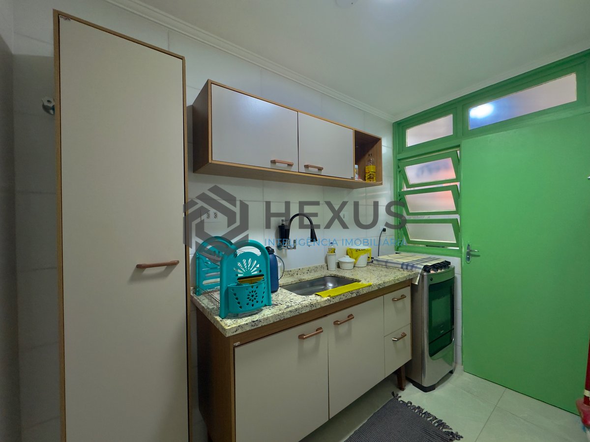 Foto 13 de Apartamento reformado Praia das Pitangueiras à venda, Guarujá-SP.
