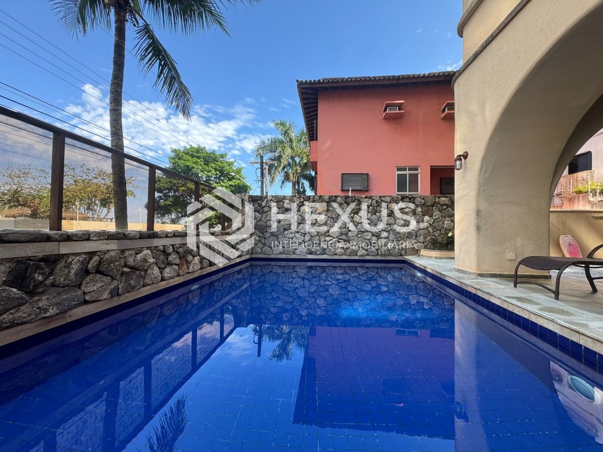 Apartamento com varanda vista mar e lazer a 100m da praia na Enseada, Guarujá