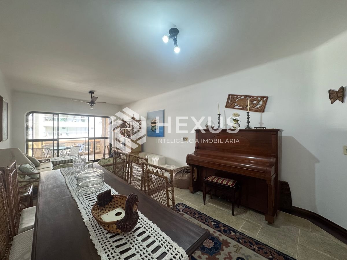 Foto 3 de Apartamento com varanda vista mar e lazer a 100m da praia na Enseada, Guarujá