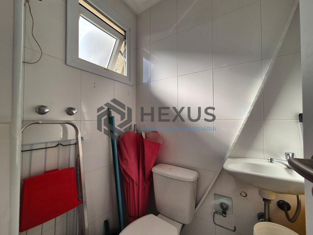 Foto 32 de Apartamento reformado com varanda gourmet vista mar e lazer na beira mar nas Pitangueiras, Guarujá