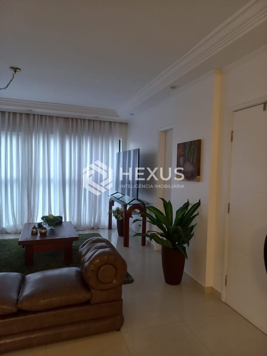 Foto 3 de Apartamento reformado com lazer a 1 quadra da praia nas Pitangueiras, Guarujá