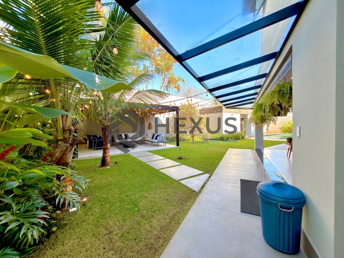 Foto 10 de Casa de alto padrão com piscina e área gourmet no Jardim Acapulco, Guarujá