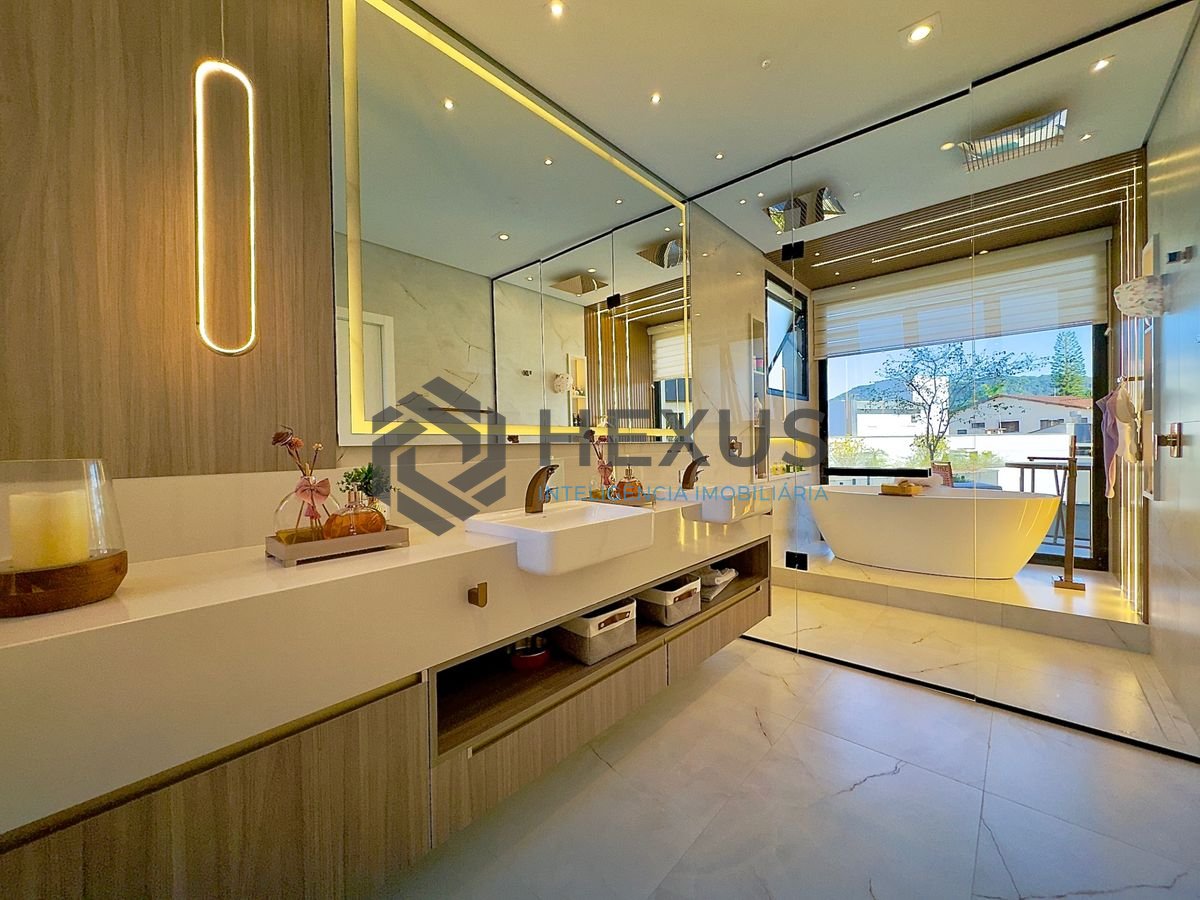 Foto 39 de Casa de alto padrão com piscina e área gourmet no Jardim Acapulco, Guarujá