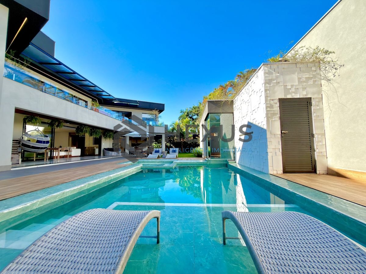Foto 13 de Casa de alto padrão com piscina e área gourmet no Jardim Acapulco, Guarujá