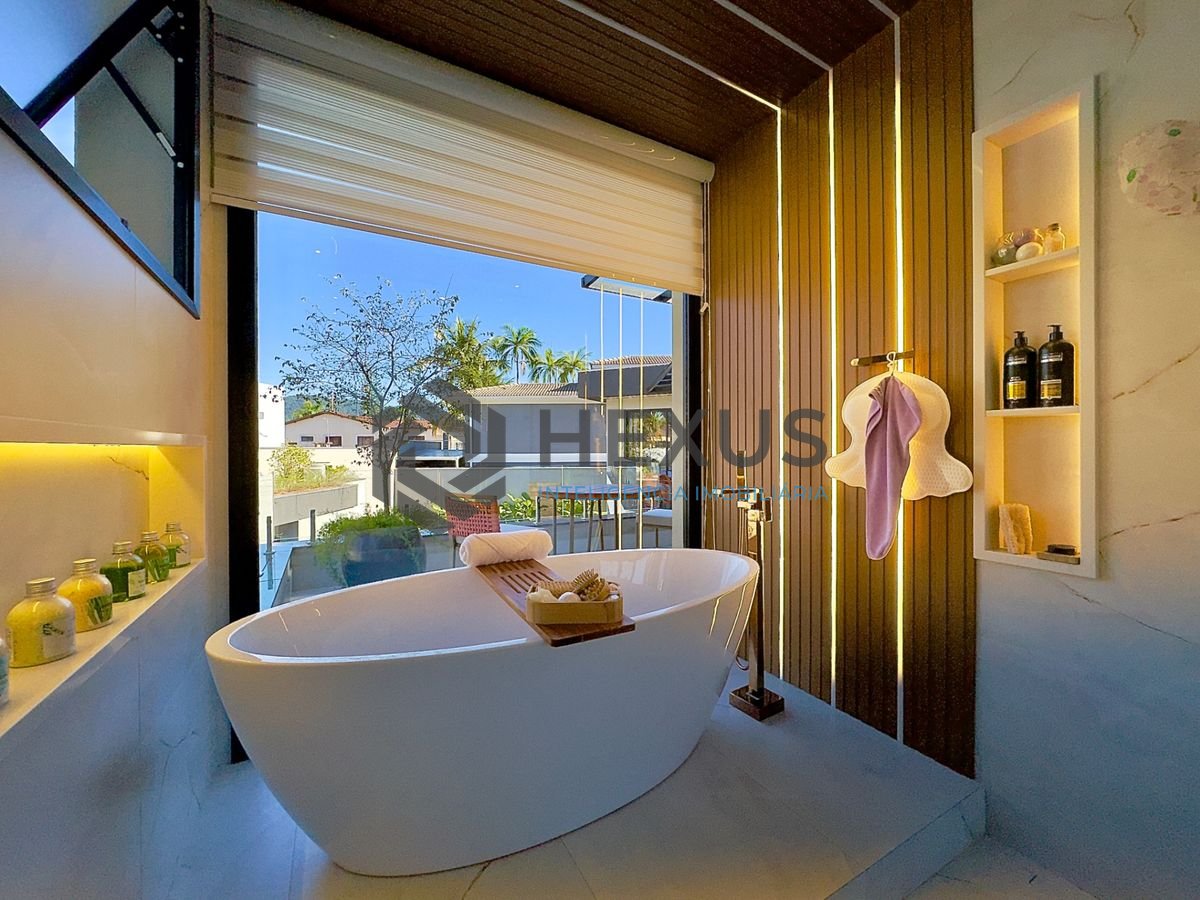 Foto 40 de Casa de alto padrão com piscina e área gourmet no Jardim Acapulco, Guarujá