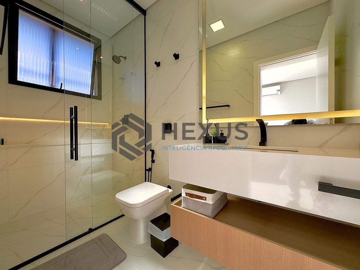 Foto 49 de Casa de alto padrão com piscina e área gourmet no Jardim Acapulco, Guarujá