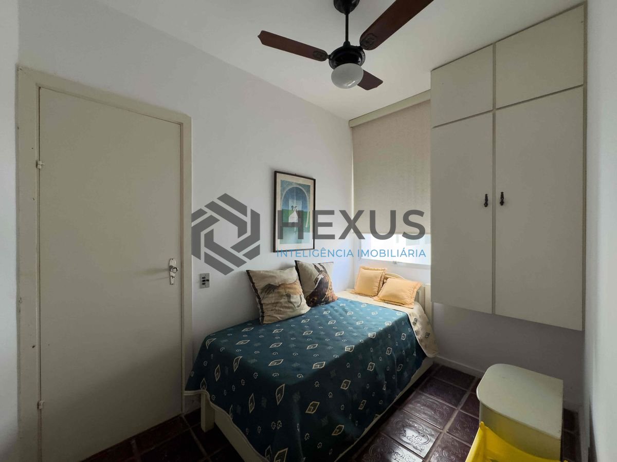 Foto 15 de Apartamento com varanda vista mar na beira mar da Praia das Pitangueiras, Guaruja