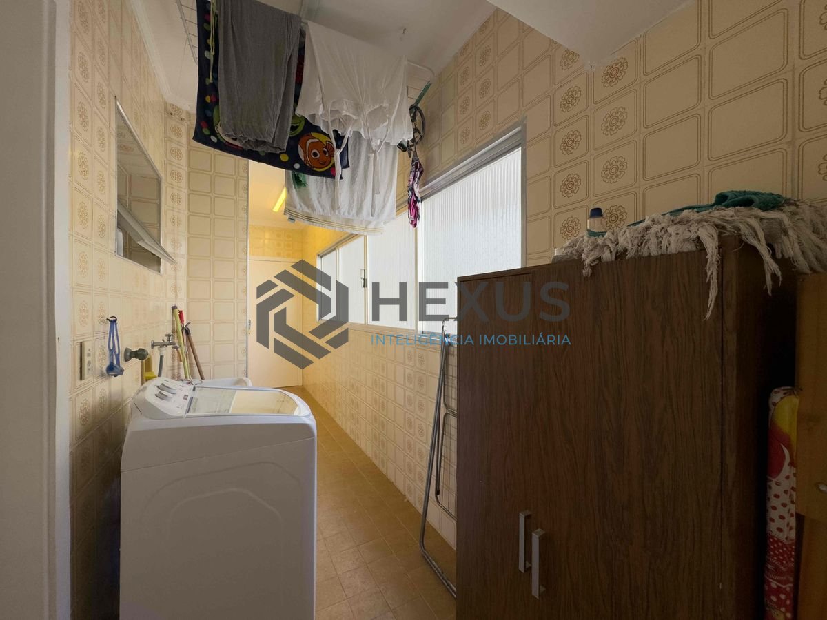 Foto 25 de Apartamento com varanda e vista mar na beira mar da Praia das Pitangueiras, Guarujá-SP
