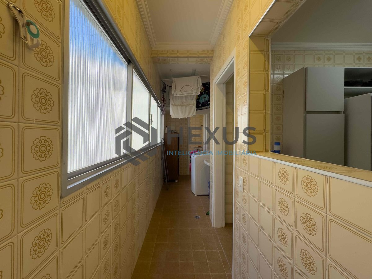 Foto 26 de Apartamento com varanda e vista mar na beira mar da Praia das Pitangueiras, Guarujá-SP