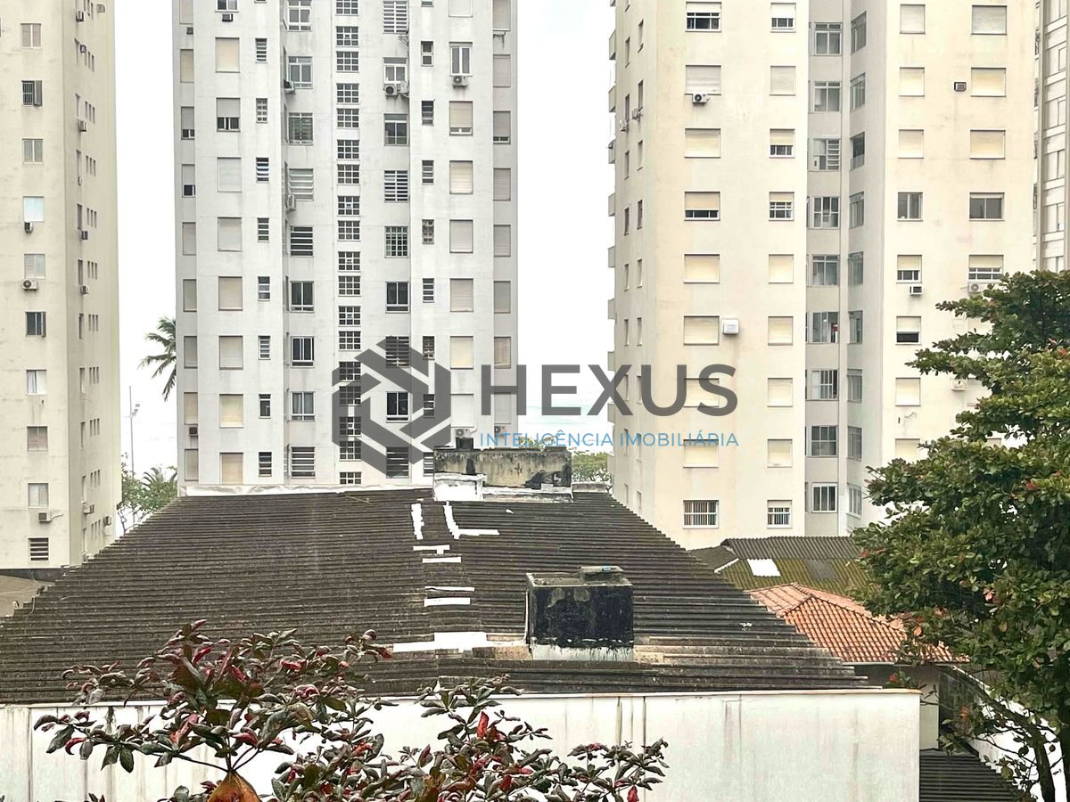 Foto 6 de Apartamento com varanda e vista mar na quadra mar da Praia das Pitangueiras, Guaruja
