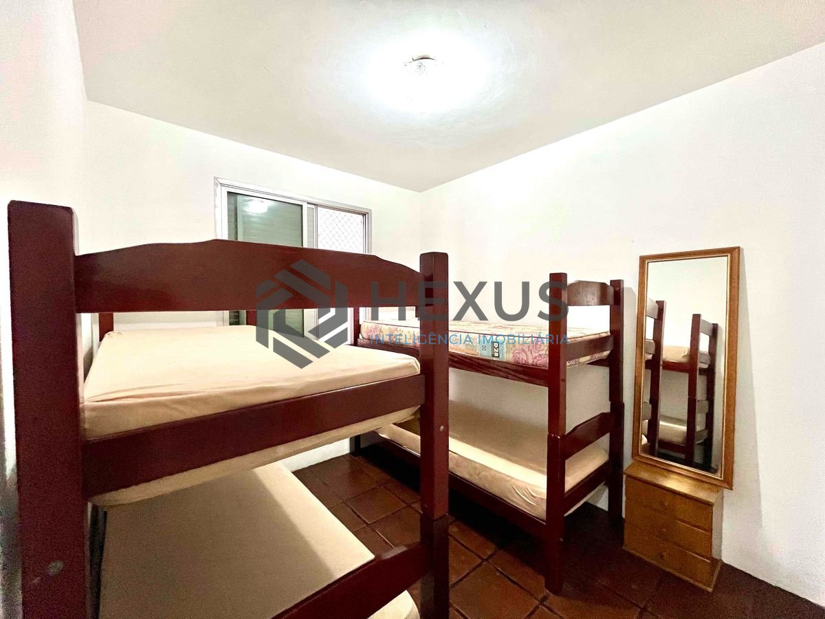 Foto 7 de Apartamento com varanda e vista mar na quadra mar da Praia das Pitangueiras, Guaruja