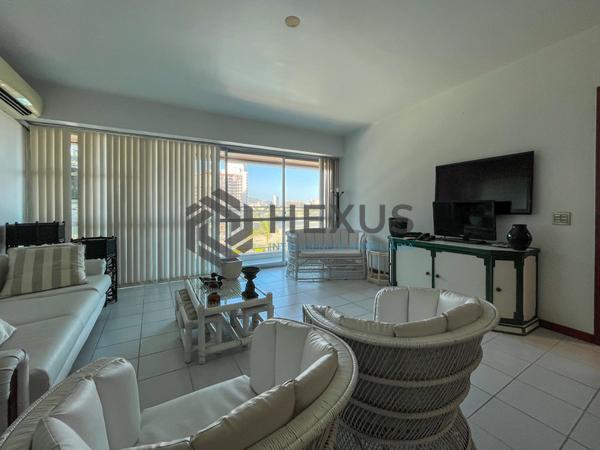 Apartamento à Venda em Pitangueiras — foto 2
