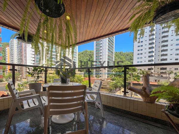 Apartamento à Venda em Pitangueiras — foto 1
