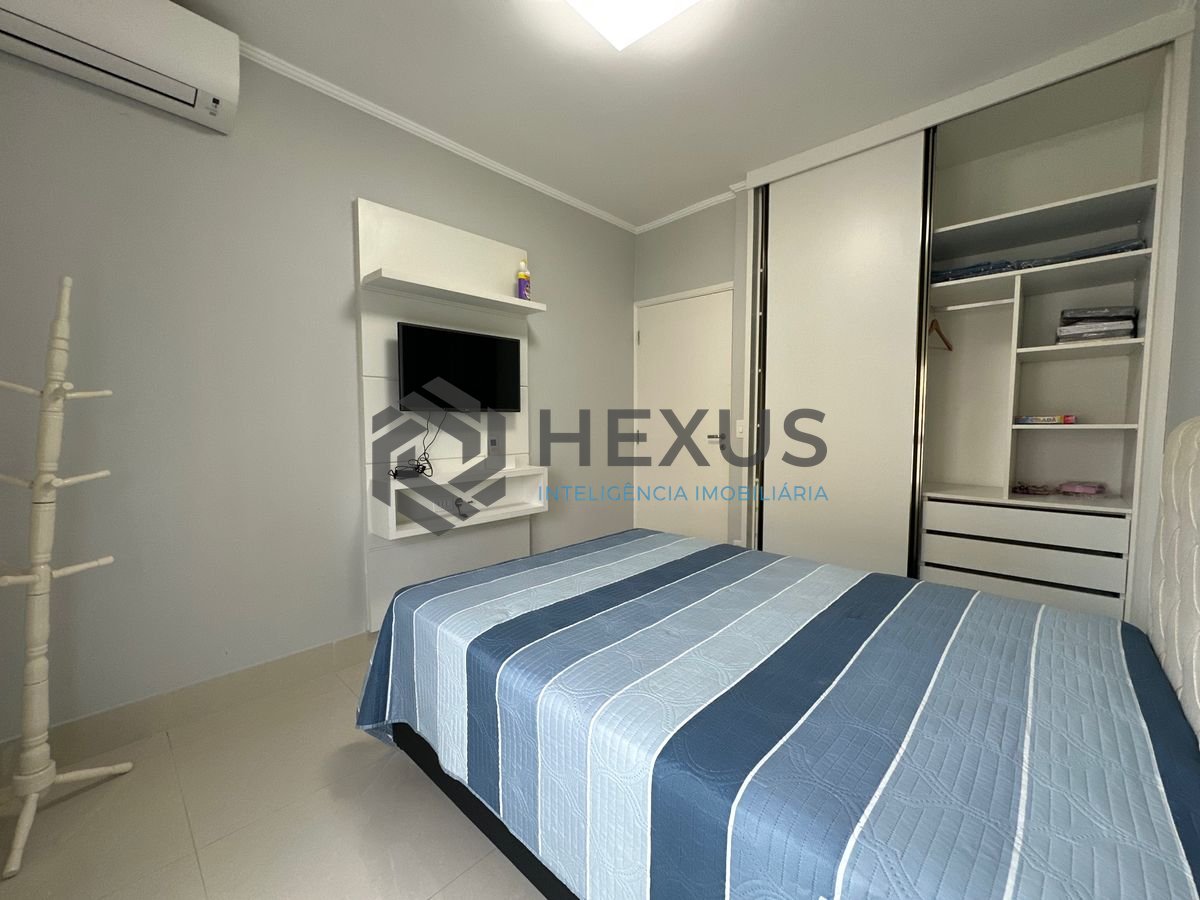 Foto 11 de Apartamento com varanda e lazer na Praia da Enseada, Guaruja