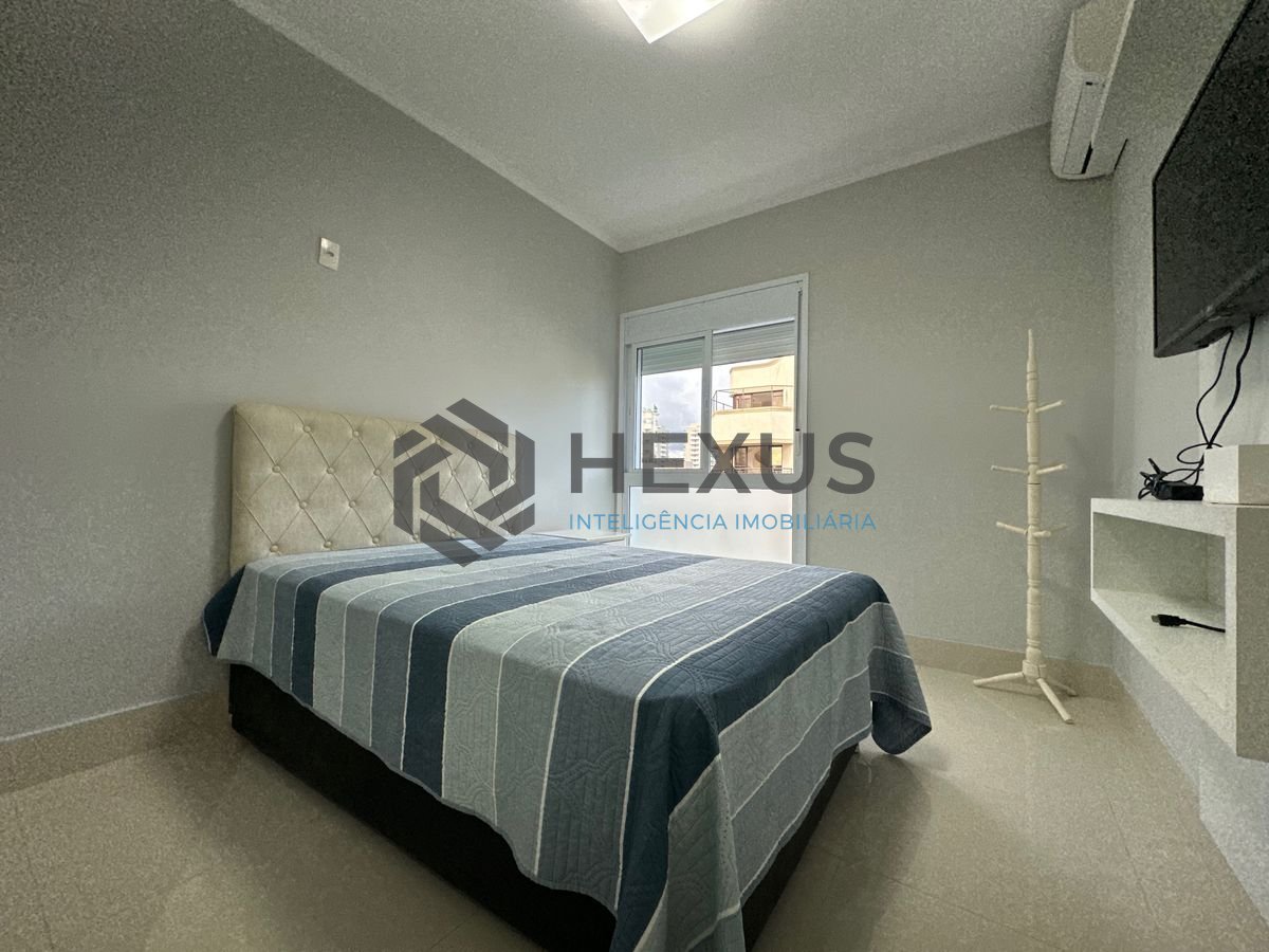 Foto 9 de Apartamento com varanda e lazer na Praia da Enseada, Guaruja