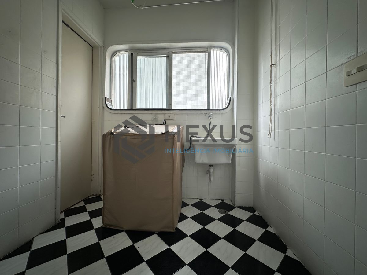 Foto 19 de Apartamento Reformado para Locação Anual na Praia das Pitangueiras – 200m do Mar | 2 Dorms + Dependência