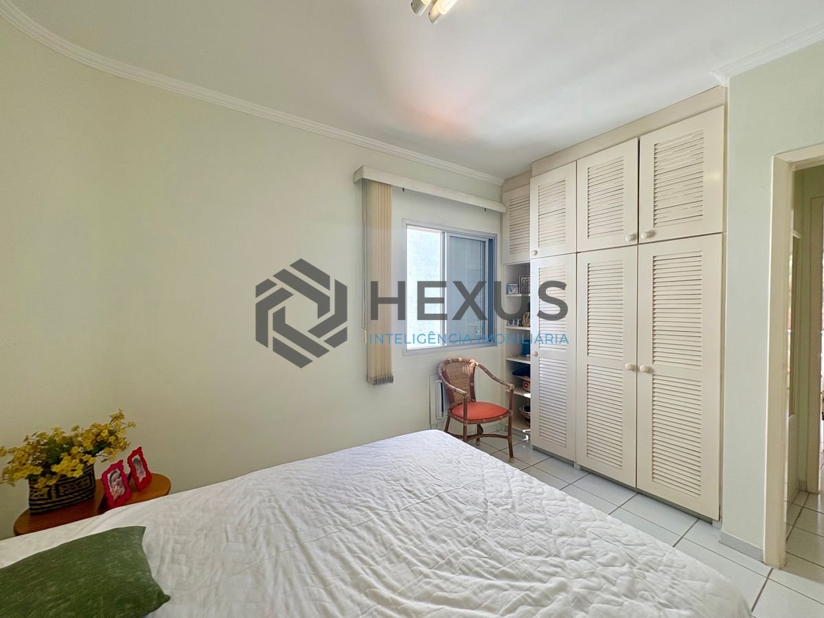 Foto 9 de Apartamento com varanda e lazer na Enseada, Guarujá
