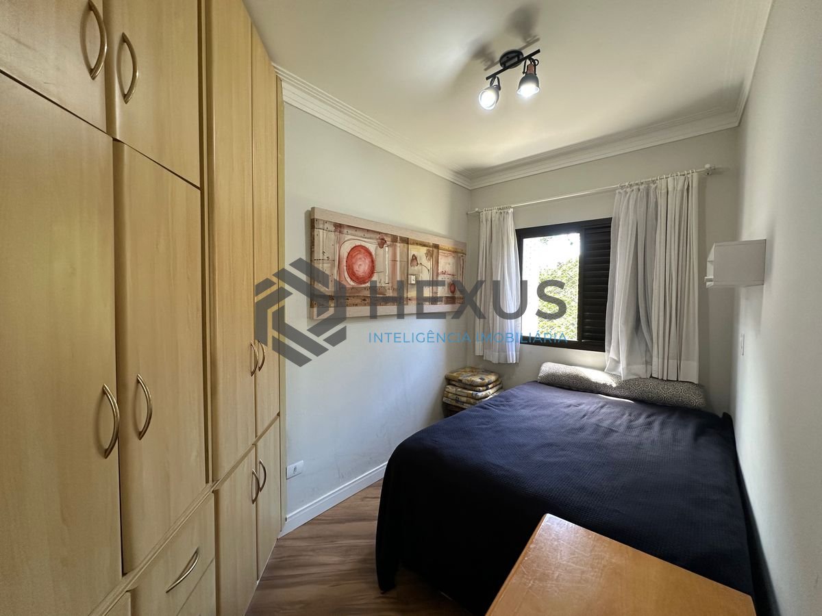 Foto 16 de Apartamento reformado com varanda vista mar e lazer a 450m da praia noTortugas na Enseada, Guarujá