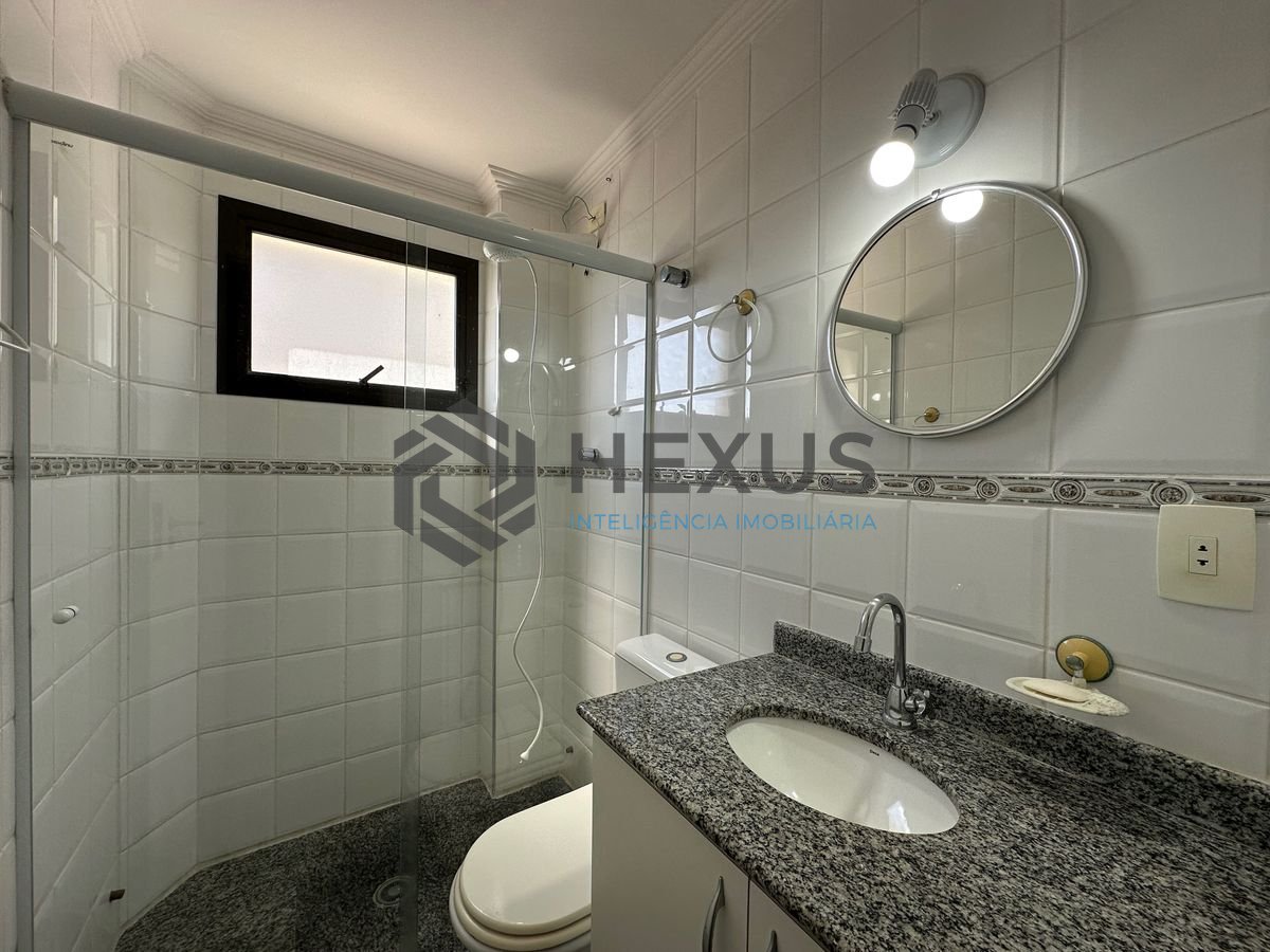 Foto 13 de Apartamento reformado com varanda vista mar e lazer a 450m da praia no Tortugas na Enseada, Guarujá
