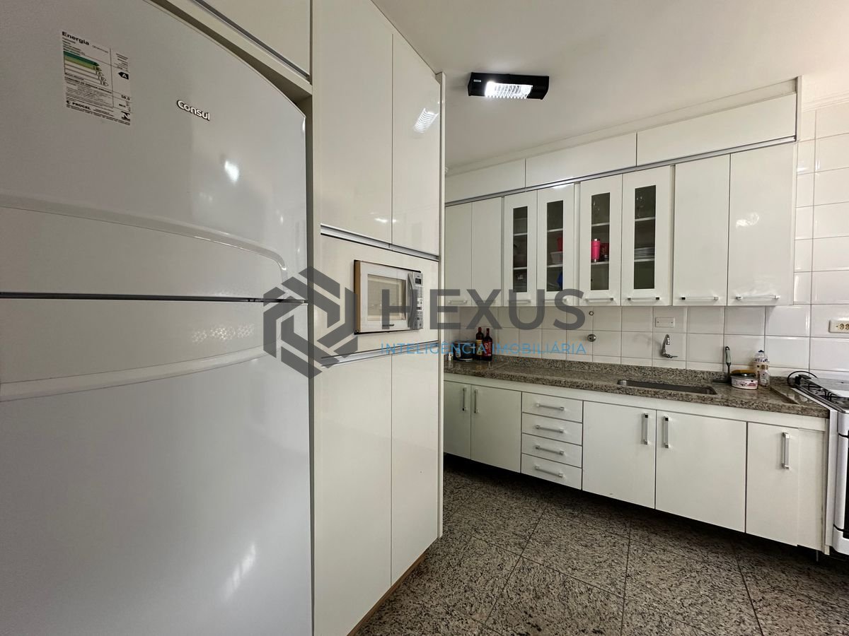 Foto 20 de Apartamento reformado com varanda vista mar e lazer a 450m da praia no Tortugas na Enseada, Guarujá