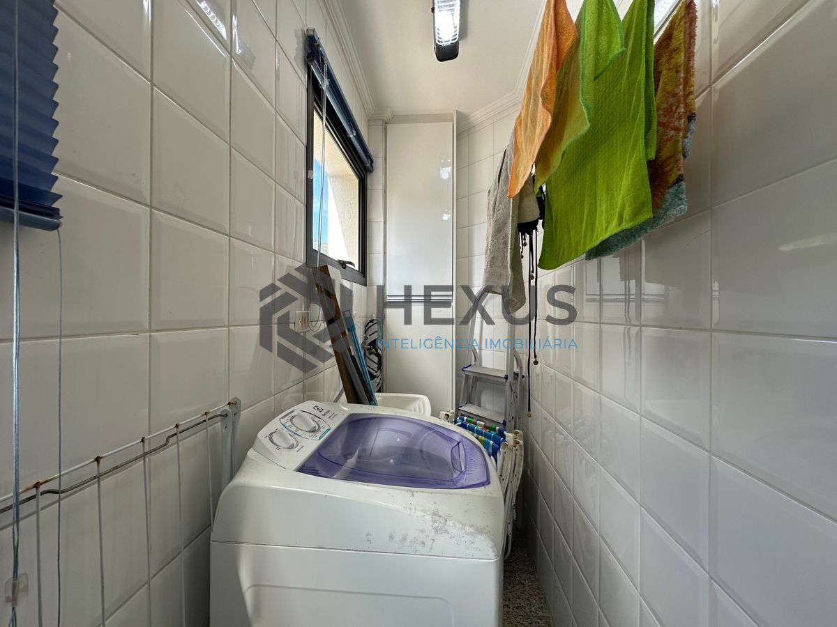 Foto 22 de Apartamento reformado com varanda vista mar e lazer a 450m da praia no Tortugas na Enseada, Guarujá