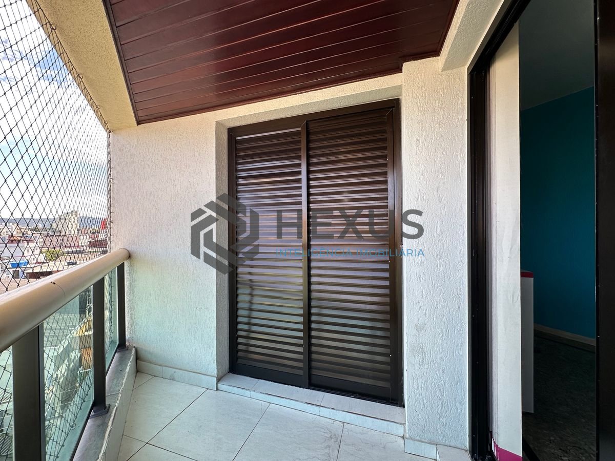 Foto 4 de Apartamento reformado com varanda vista mar e lazer a 450m da praia no Tortugas na Enseada, Guarujá