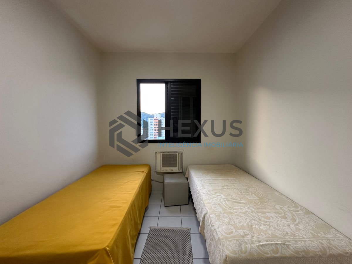 Foto 14 de Apartamento com varanda e lazer na Enseada, Guarujá