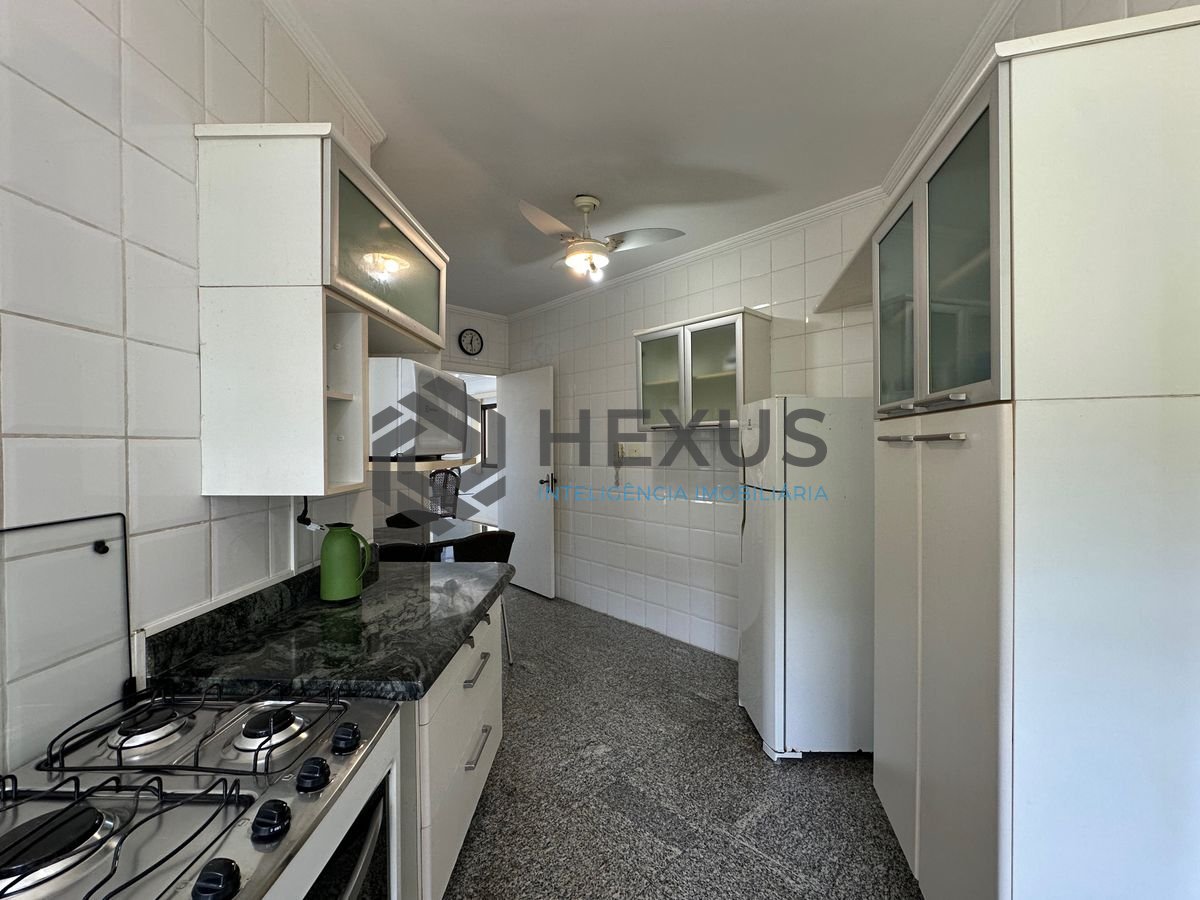 Foto 12 de Apartamento reformado com varanda vista mar e lazer a 350m da praia no Tortugas na Enseada, Guarujá
