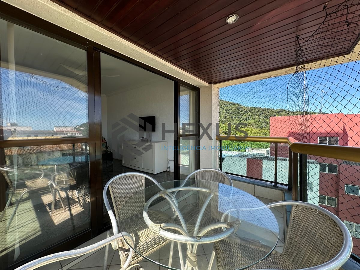 Foto 3 de Apartamento reformado com varanda vista mar e lazer a 350m da praia no Tortugas na Enseada, Guarujá