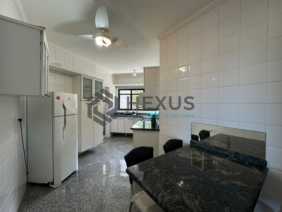 Foto 8 de Apartamento reformado com varanda vista mar e lazer a 350m da praia no Tortugas na Enseada, Guarujá