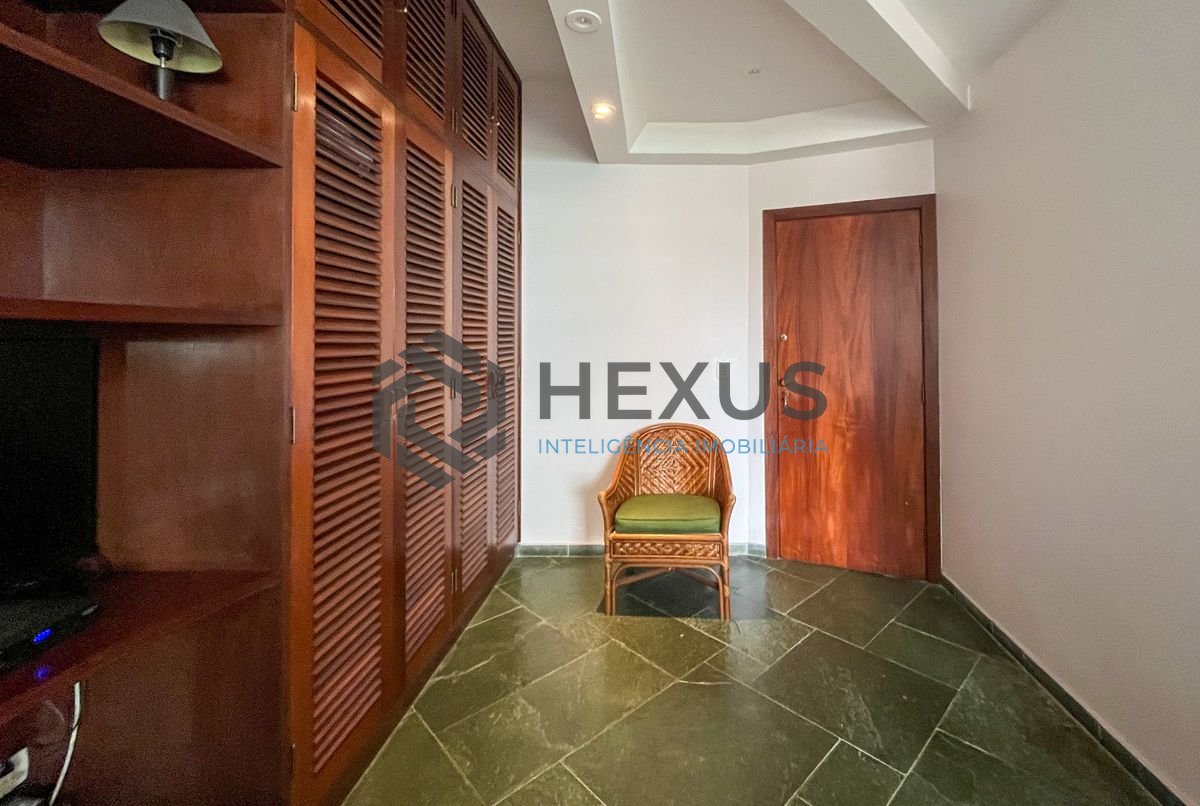 Foto 16 de Apartamento com varanda e lazer na região do Região dos Hotéis na Enseada, Guarujá