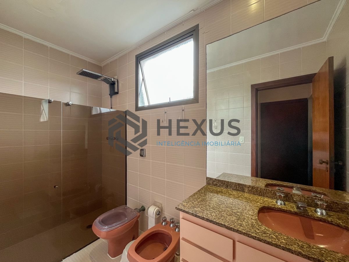 Foto 31 de Apartamento com varanda e lazer na região do Região dos Hotéis na Enseada, Guarujá