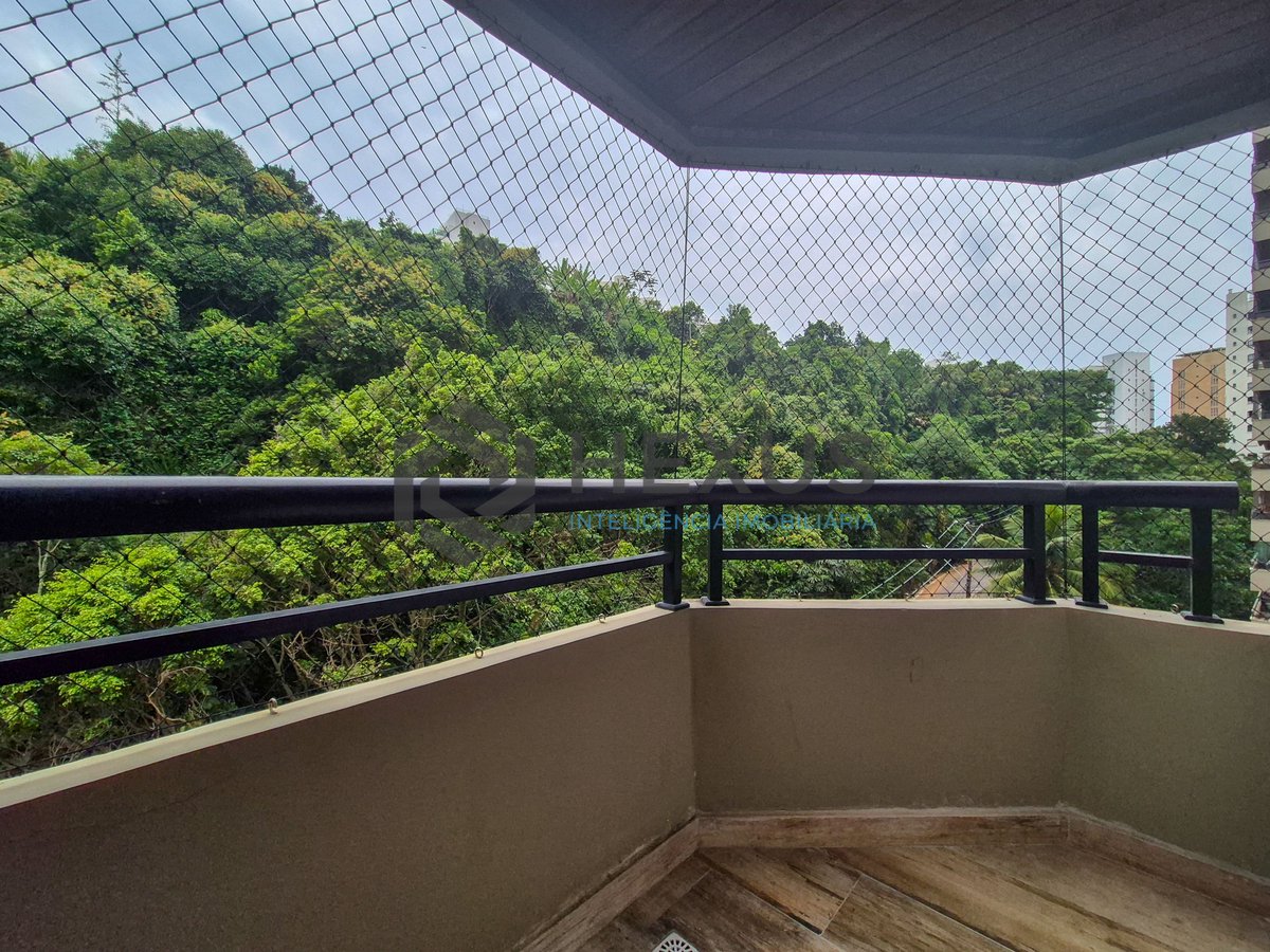 Foto 16 de Apartamento com varanda e lazer a 1 quadra da praia nas Pitangueiras, Guarujá
