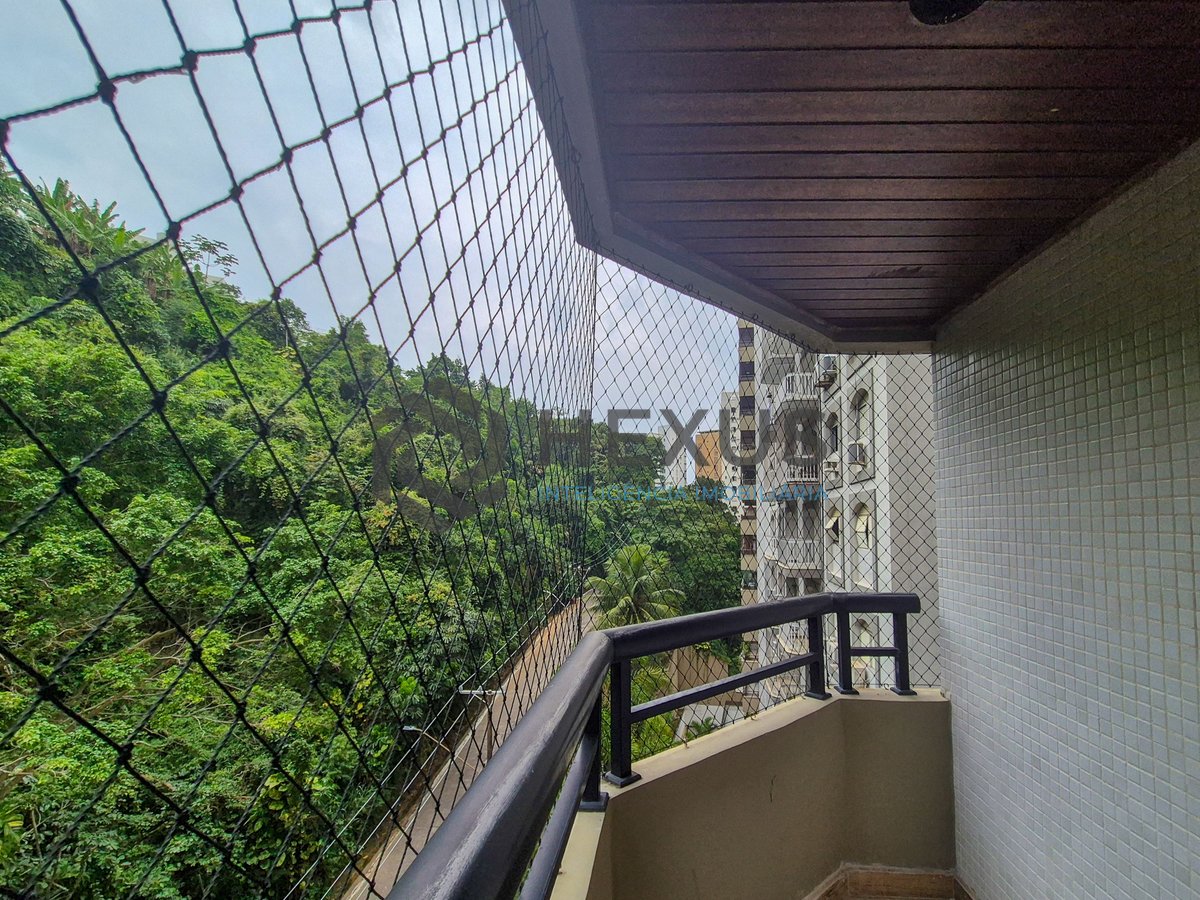 Foto 18 de Apartamento com varanda e lazer a 1 quadra da praia nas Pitangueiras, Guarujá