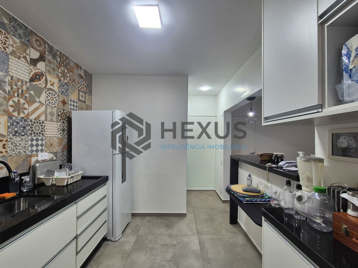 Foto 29 de Apartamento com varanda e lazer a 1 quadra da praia nas Pitangueiras, Guarujá