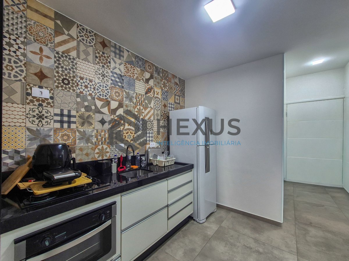 Foto 30 de Apartamento com varanda e lazer a 1 quadra da praia nas Pitangueiras, Guarujá
