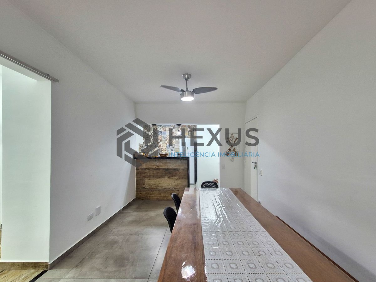 Foto 8 de Apartamento com varanda e lazer a 1 quadra da praia nas Pitangueiras, Guarujá
