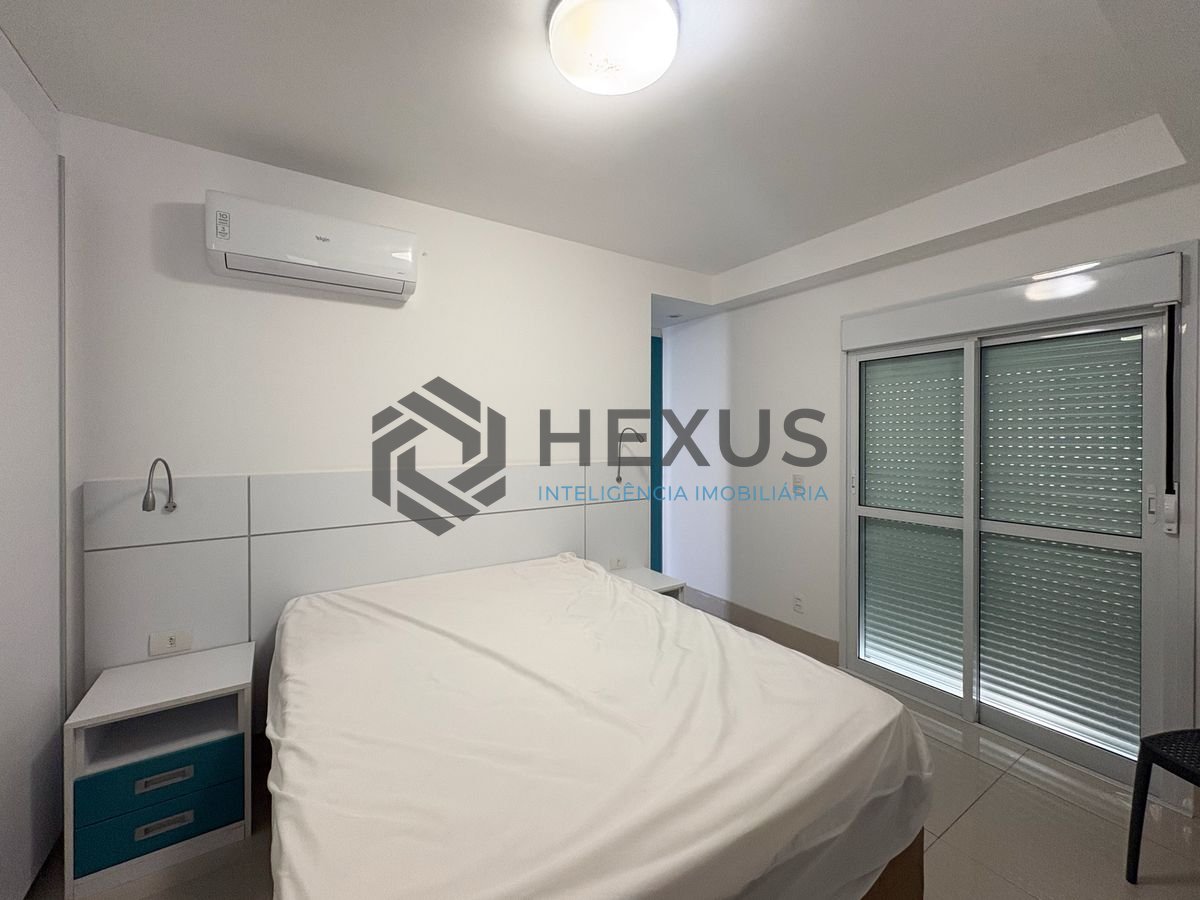 Foto 18 de Apartamento com varanda vista mar e lazer na beira mar da praia na Enseada, Guarujá