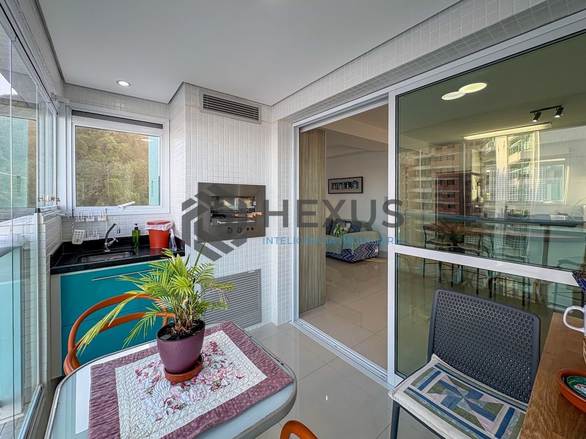 Foto 7 de Apartamento com varanda vista mar e lazer na beira mar da praia na Enseada, Guarujá