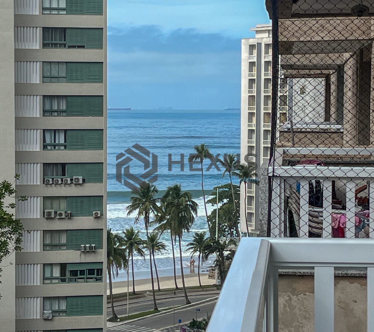 Foto 11 de Apartamento na quadra mar das Pitangueiras, com lazer e vaga à venda, Pitangueiras, Guarujá, SP